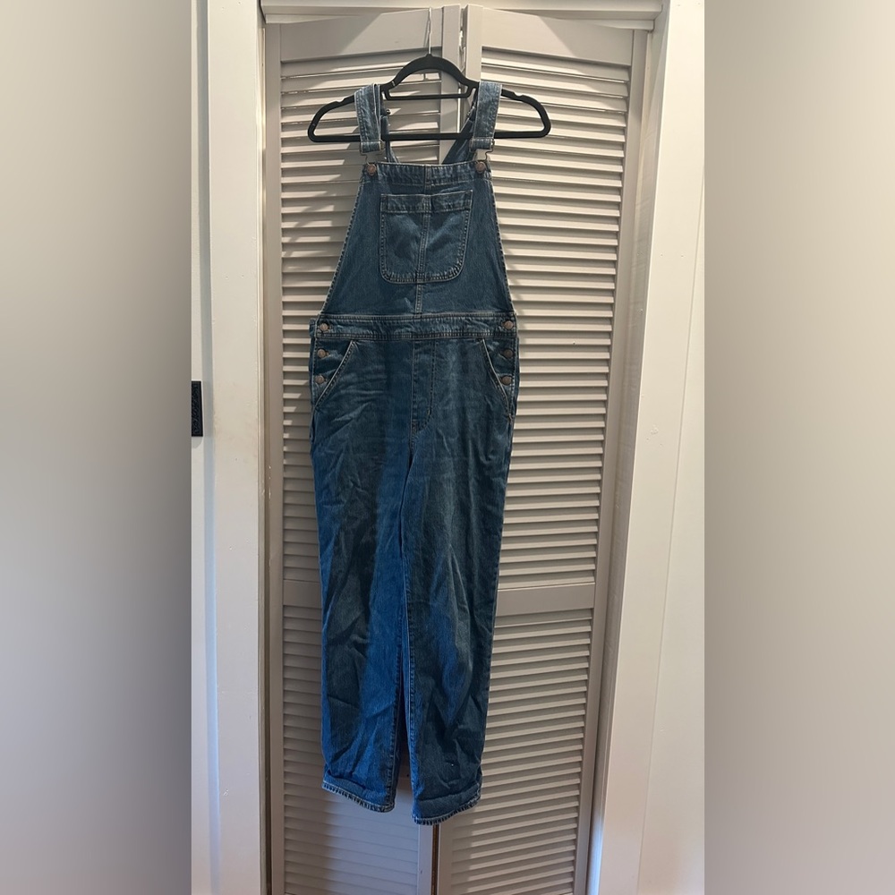 Women’s Overalls Size L
J Crew 
Gently worn and so comfortable!